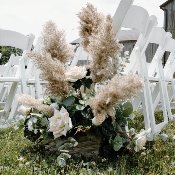 Wedding Decor - Picture 2 of 3